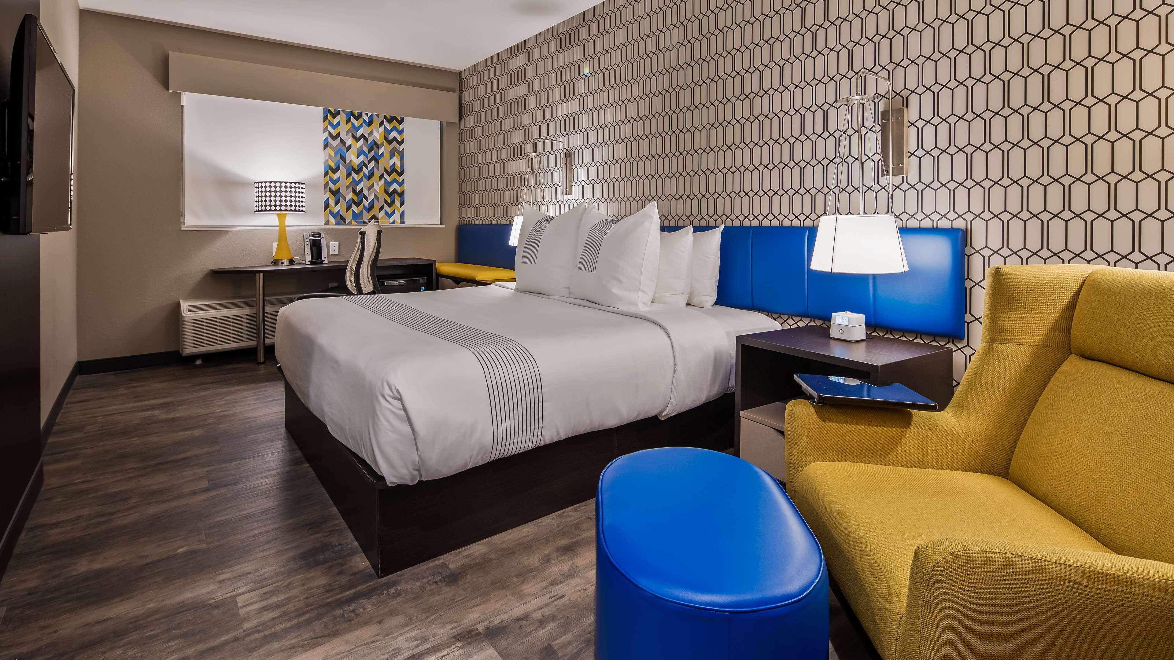 Glo Best Western Tulsa-Catoosa East Route 66 Exteriör bild